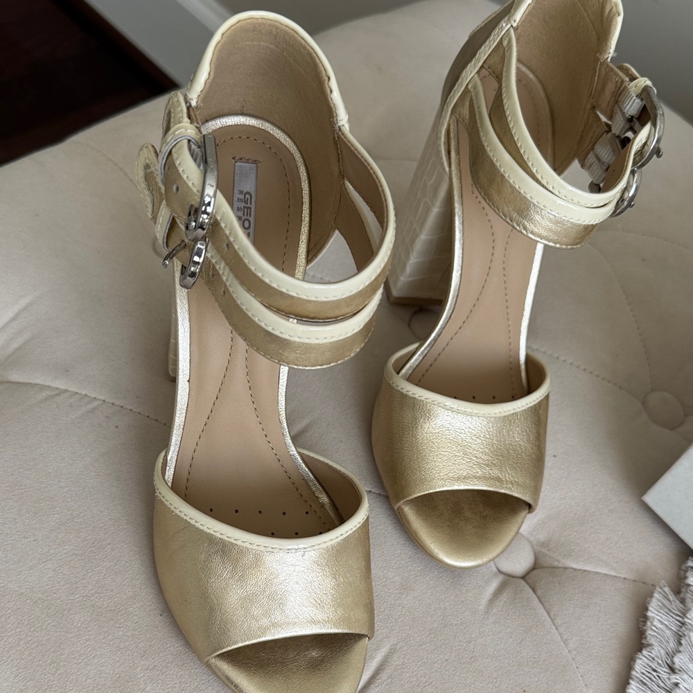 Geox Gold Women's Heels with Buckle Straps - Picture 2 of 6